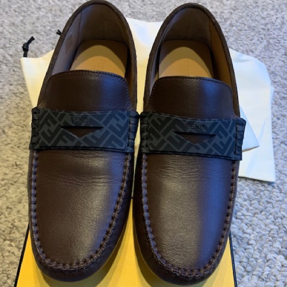 Fendi Loafers 100% auth. UK SIZE 8 fits US SIZE 9 - Picture 1 of 8